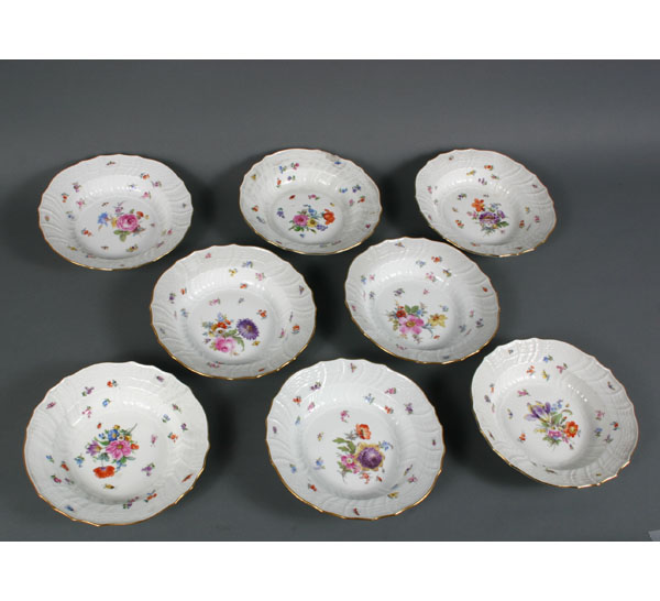 Eight Meissen porcelain bowls