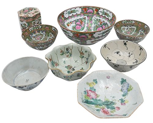 EIGHT PIECE CHINESE PORCELAIN