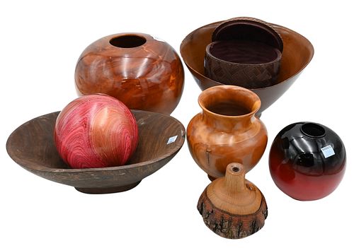 EIGHT PIECE VESSEL LOTEight Piece