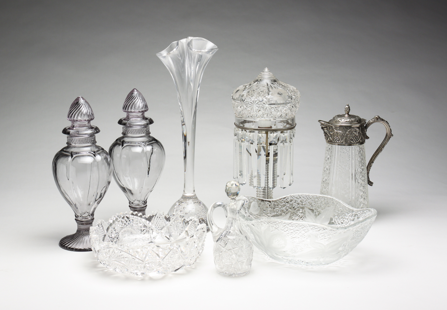 EIGHT PIECES AMERICAN CLEAR