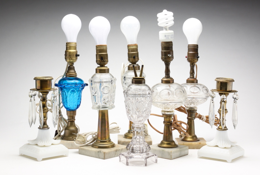 EIGHT PIECES AMERICAN LIGHTING.