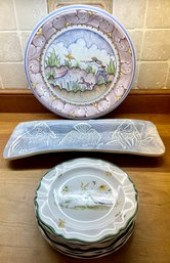 Eight pieces of majolica and o
