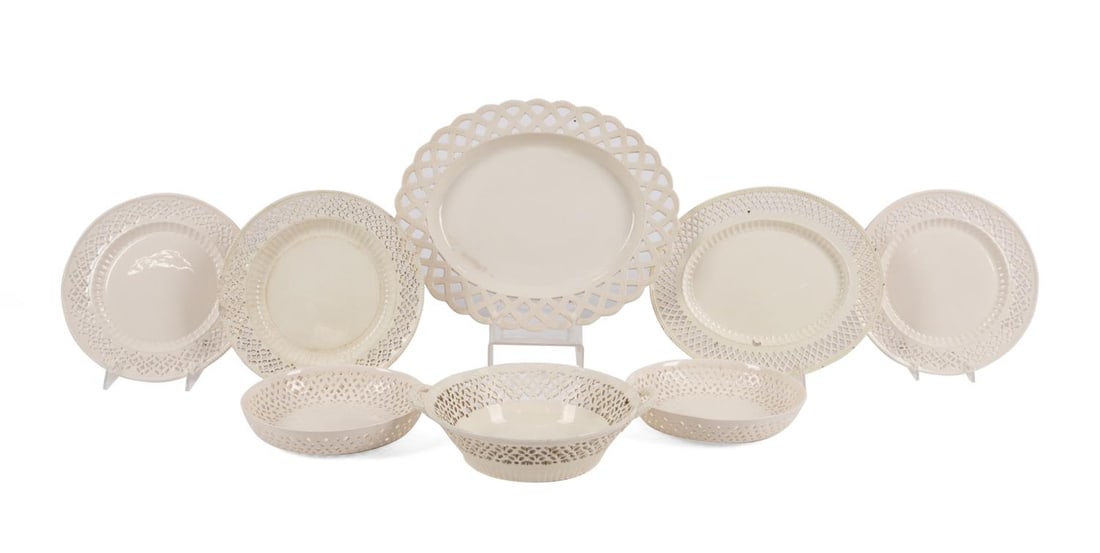 EIGHT PIECES OF RETICULATED