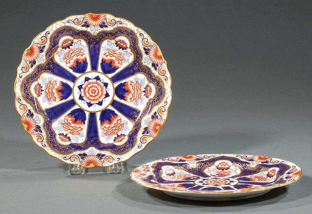 EIGHT ROYAL WORCESTER PORCELAIN