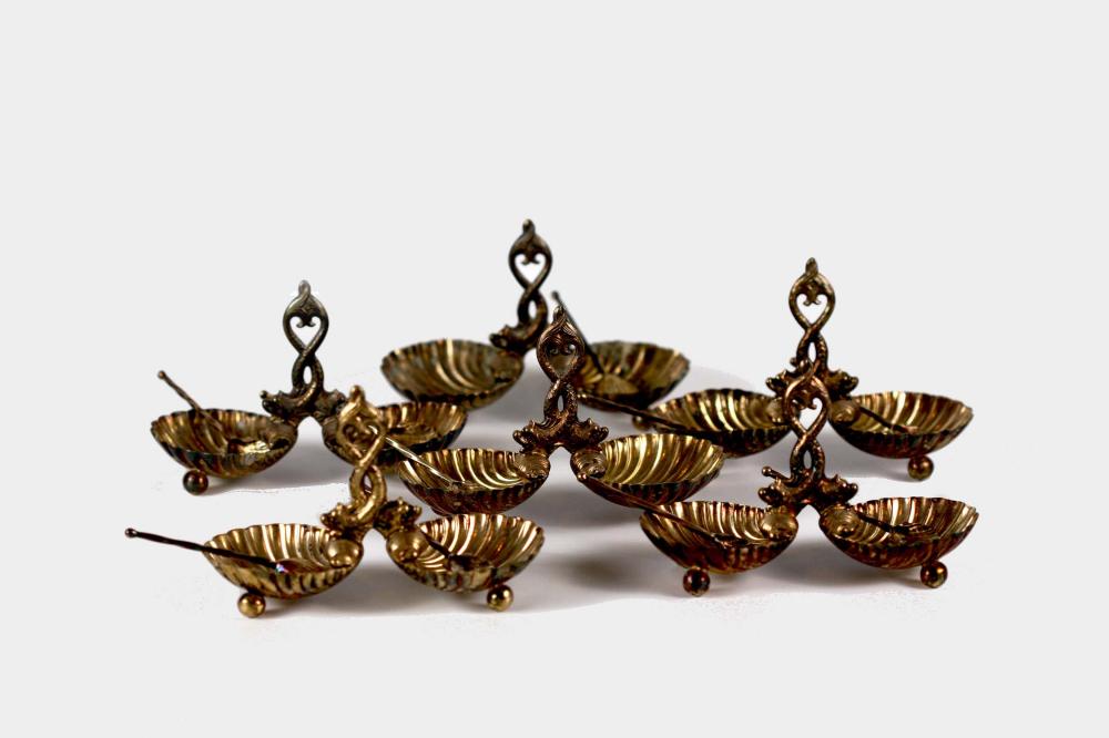 EIGHT SHELL & DOLPHIN GILT SILVER