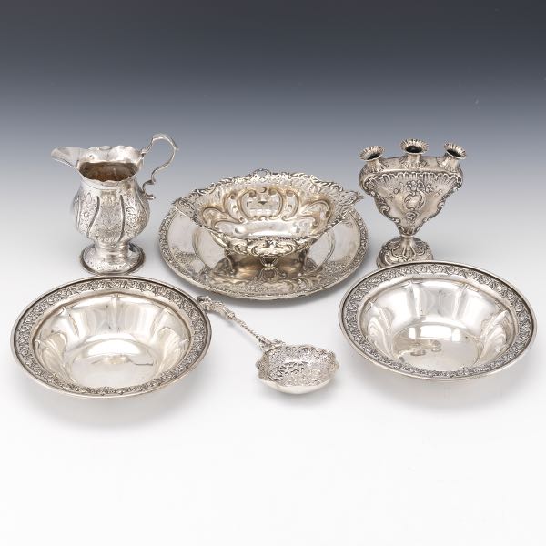 EIGHT STERLING SILVER TABLE