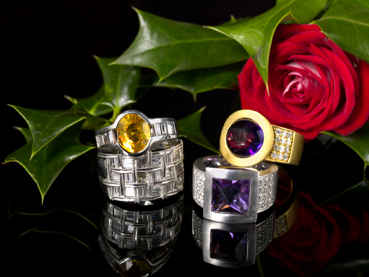 Eighteen-Karat Frosted Yellow Gold,