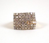 EIGHTEEN KARAT GOLD DIAMOND CL