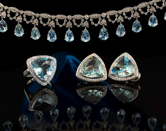 Eighteen-Karat White Gold,