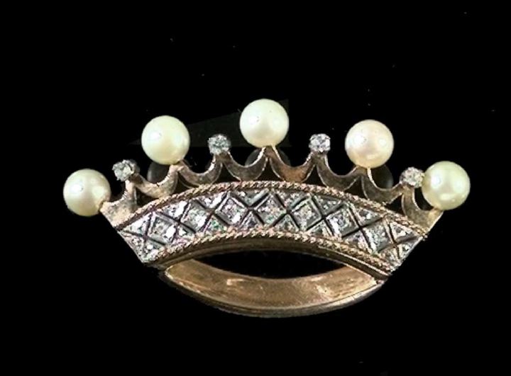 Eighteen-Karat Yellow Gold,