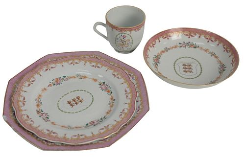 EIGHTEEN PIECE LOT OF CHINESE