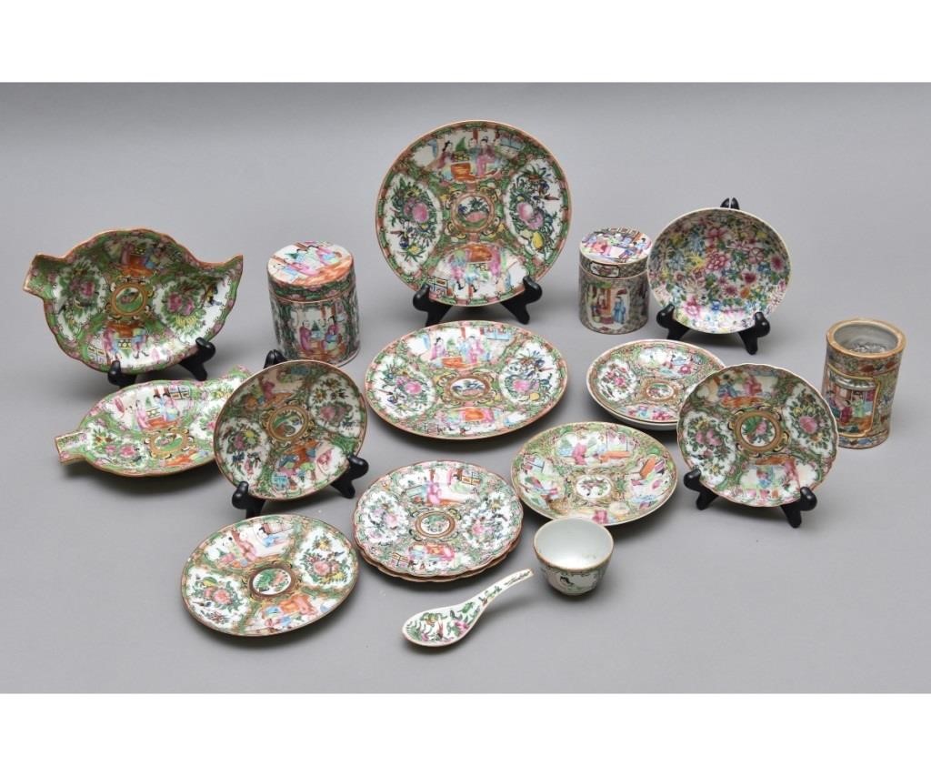 Eighteen pieces of Rose Medallion