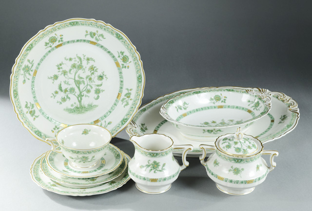 EIGHTY PIECE HAVILAND LIMOGES