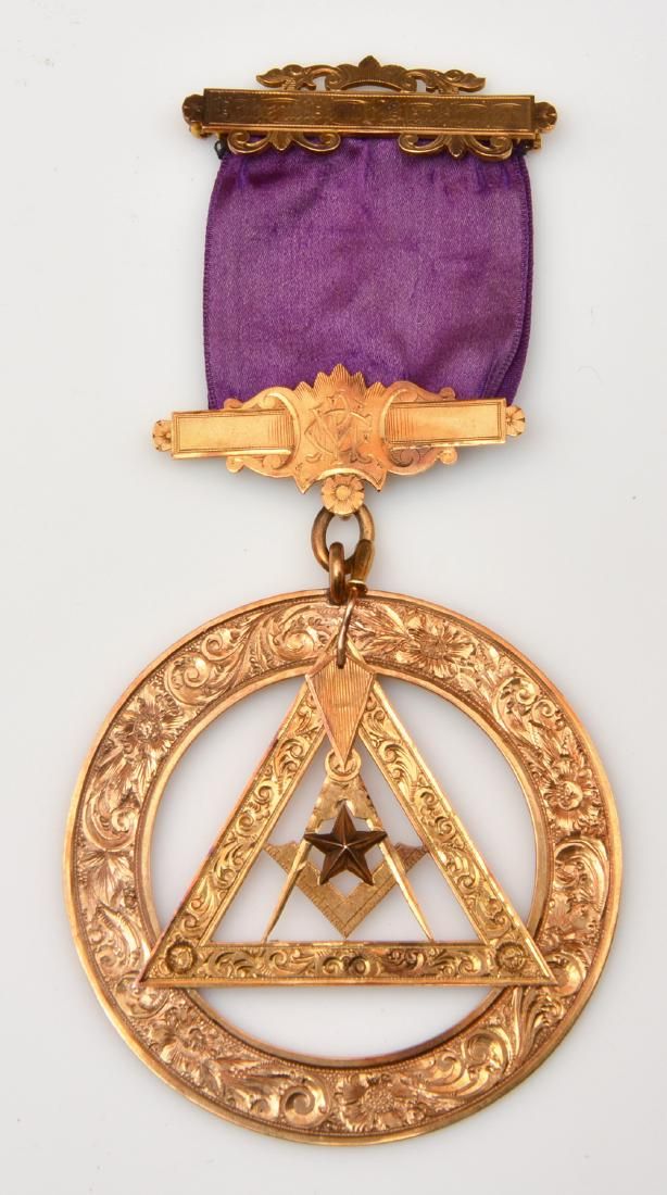 ELABORATE 14KT GOLD MASONIC