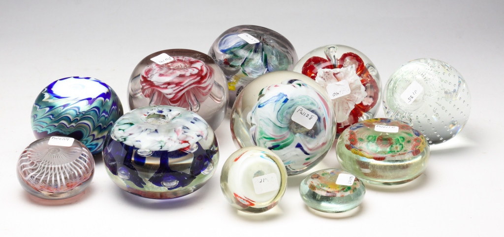 ELEVEN CONTEMPORARY ART GLASS