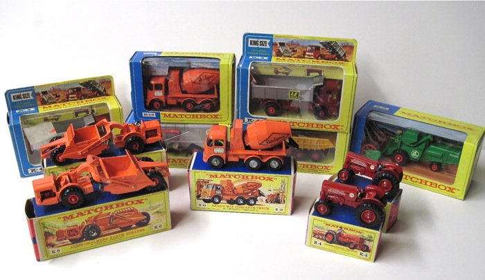 ELEVEN ''KING SIZE'' MATCHBOX