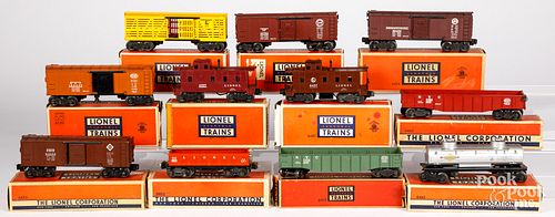 ELEVEN LIONEL TRAIN CARSEleven