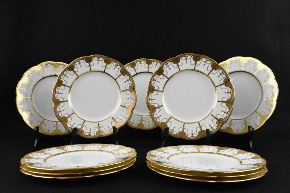 ELEVEN MINTON GILT DECORATED