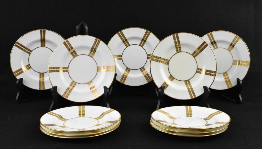 ELEVEN MINTON PARCEL GILT PORCELAIN