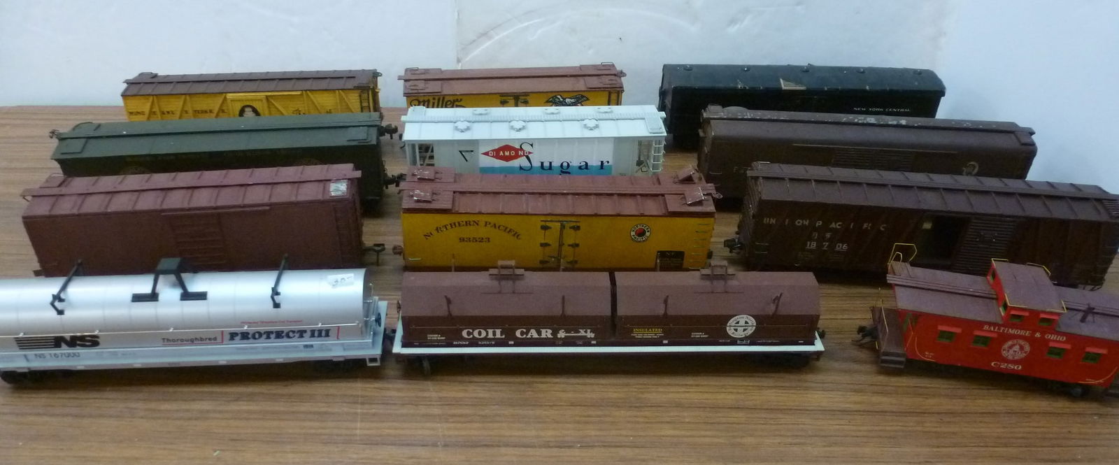 ELEVEN O-GAUGE PRE WW II, BOX