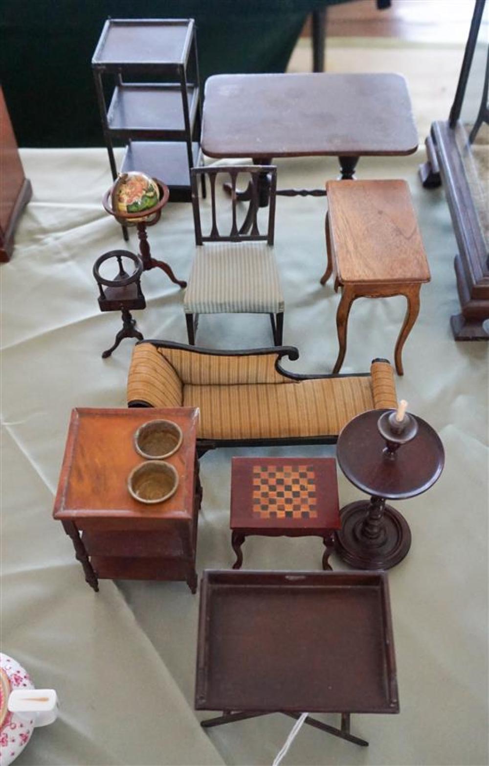 ELEVEN PIECES OF DOLL HOUSE