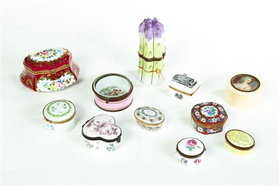ELEVEN PILL AND DRESSER BOXES. 