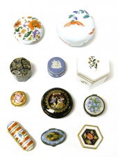 Eleven porcelain small boxes