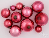 ELEVEN RED GLASS KUGEL ORNAMEN