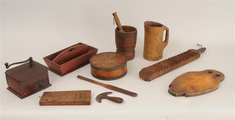 ELEVEN WOOD KITCHEN UTENSILS