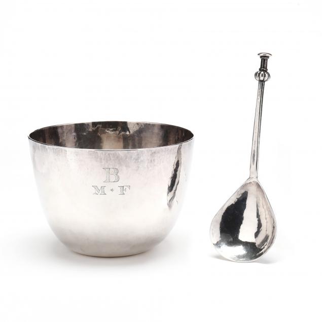 ELIZABETH II HAND-HAMMERED SILVER