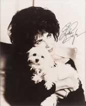 ELIZABETH TAYLOR AUTOGRAPHED P