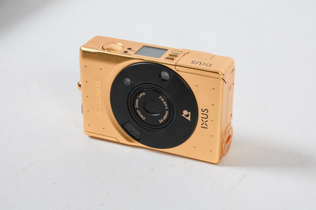 ELPH LIMITED EDITION 18K GOLD CANON
