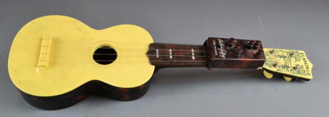 Emenee Flamingo Plastic Soprano