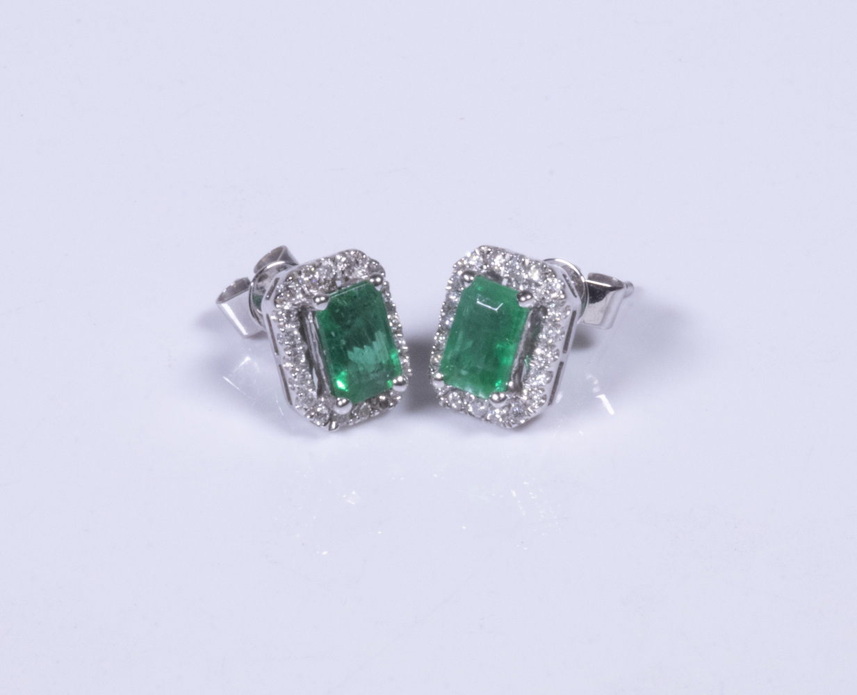 EMERALD AND DIAMOND EARRINGS 14K