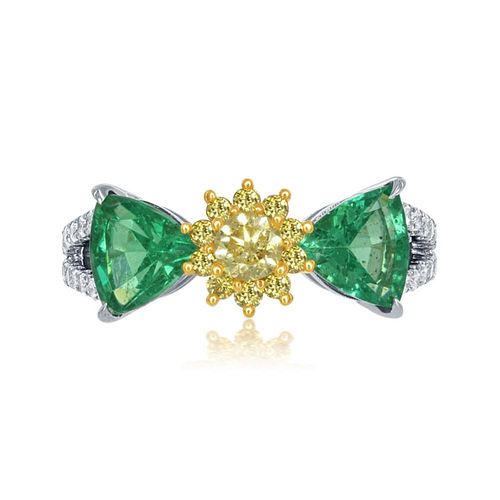 EMERALD AND DIAMOND RINGEMERALD AND