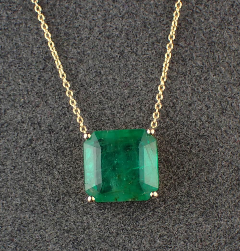 EMERALD AND FOURTEEN KARAT GOLD