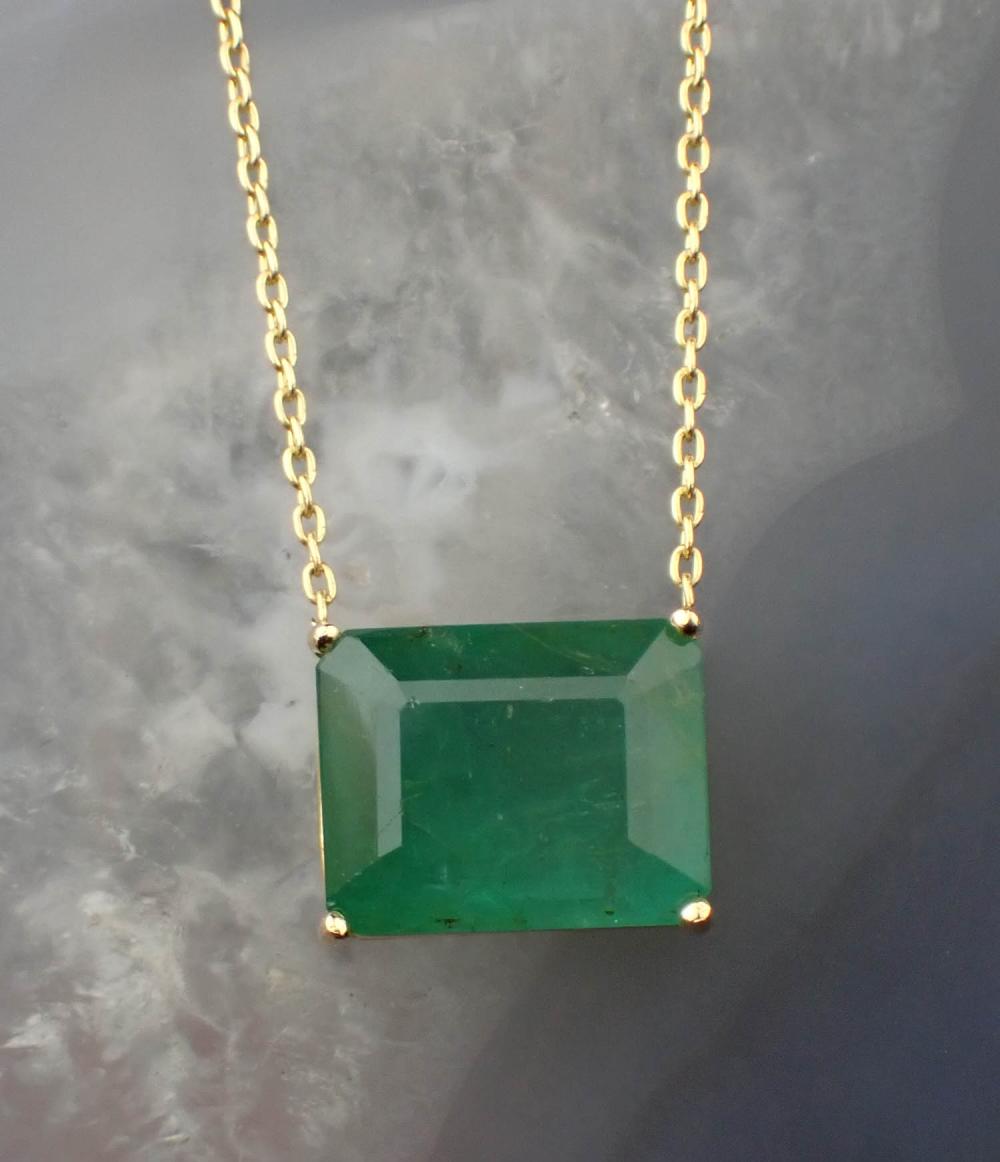 EMERALD AND FOURTEEN KARAT GOLD