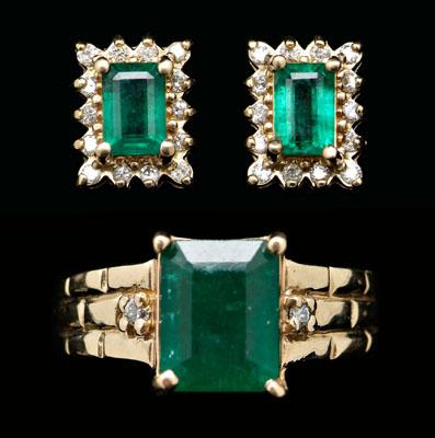 Emerald, diamond ring and earrings: