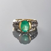 EMERALD & DIAMOND RINGAn emera