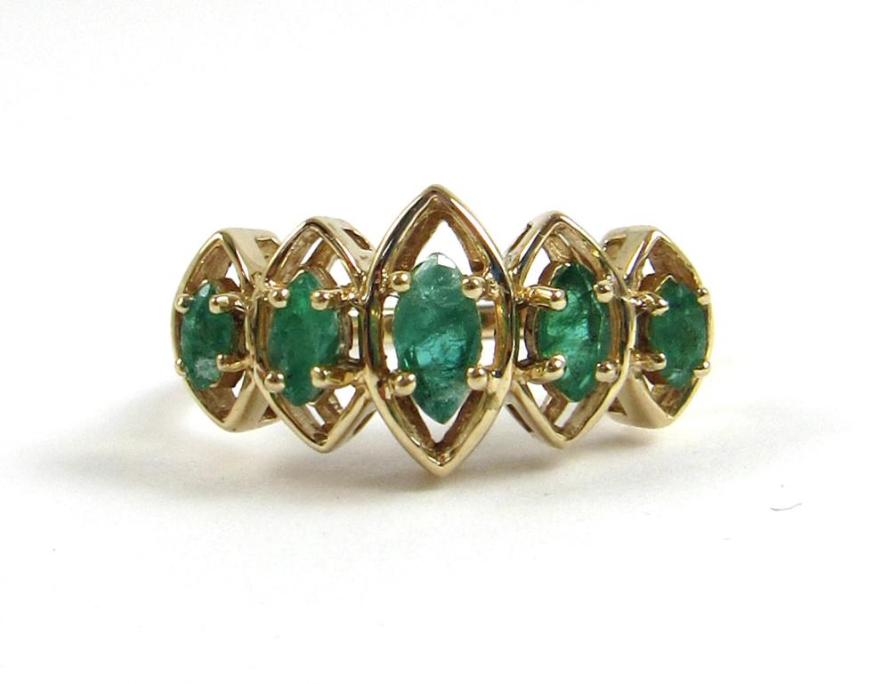 EMERALD RINGEMERALD RING