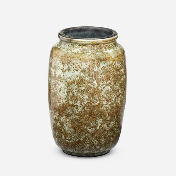 Emile Decoeur. Vase. c. 1930,