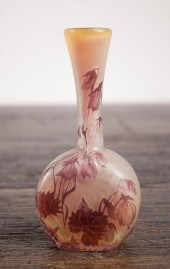 EMILE GALLE CAMEO GLASS BUD VA