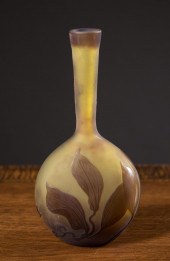 EMILE GALLE CAMEO GLASS BUD VA