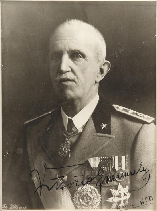 EMMANUAL VICTOR Photograph signed