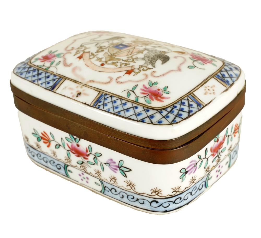ENAMELED PORCELAIN HINGED