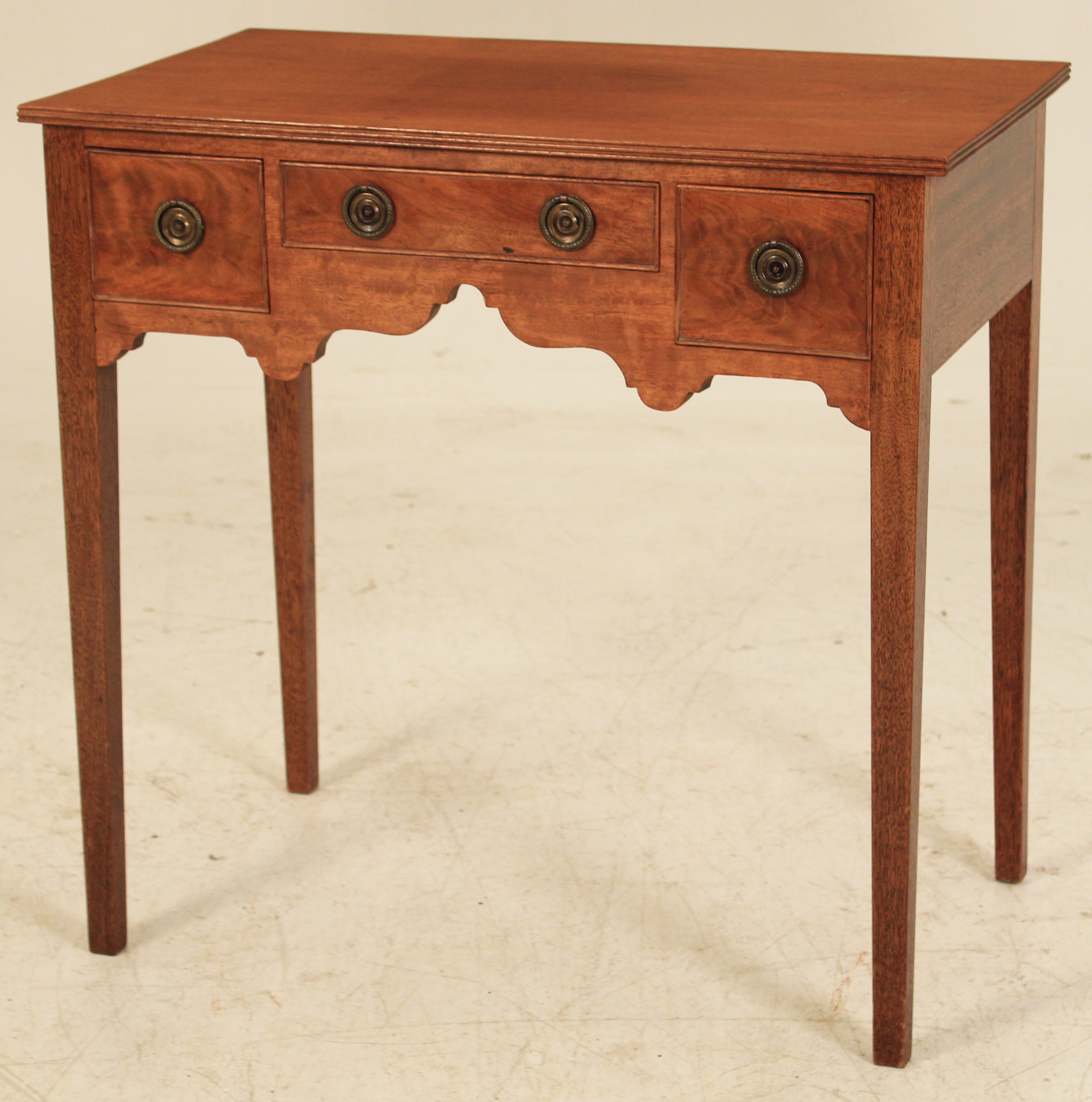 ENGLISH 3 DRAWER DRESSING TABLE,
