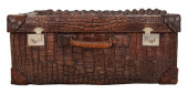 ENGLISH ANTIQUE ALLIGATOR TRUN