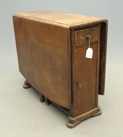 English Art Deco oak dropleaf