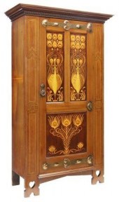 ENGLISH ART NOUVEAU MAHOGANY I