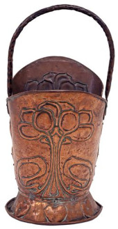 ENGLISH ART NOUVEAU REPOUSSE C
